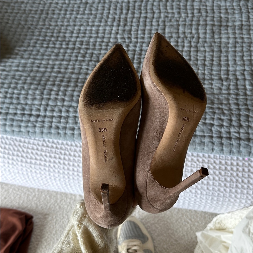 Manolo Blahnik Nude Heels - Picture 5 of 5